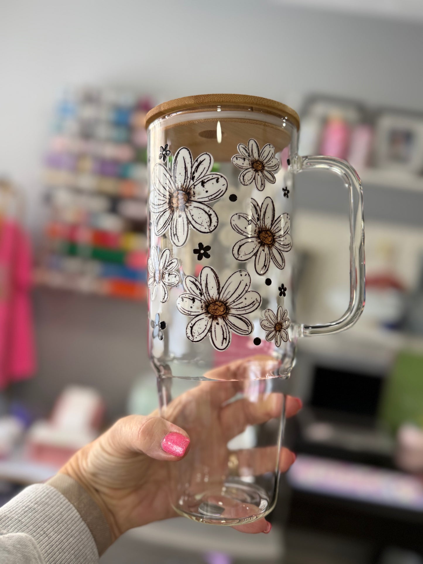 40oz Glass Tumblers with bamboo lid & straw White Floral Flowers