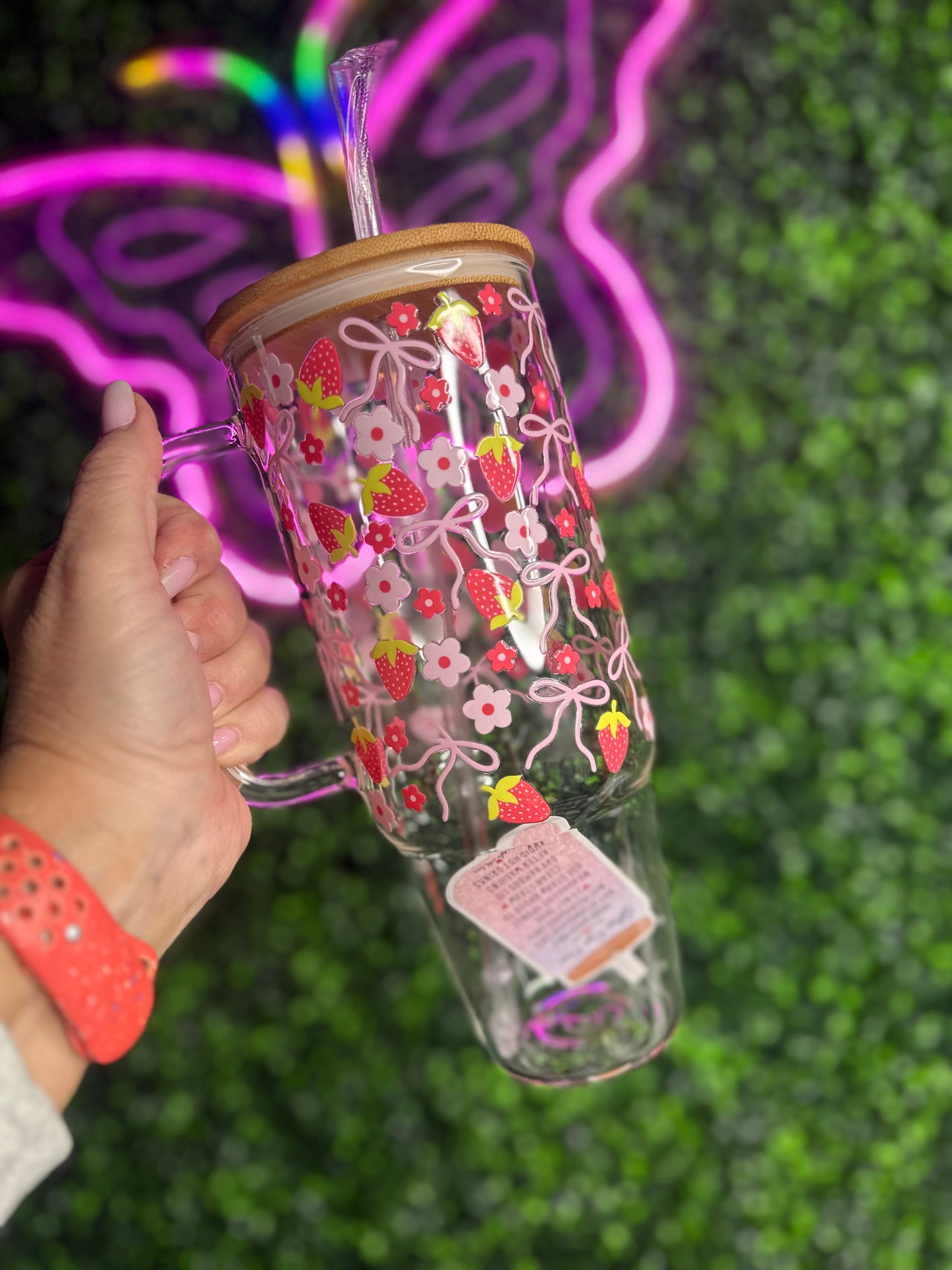 Strawberries & Bows 40oz glass cup with lid & straw