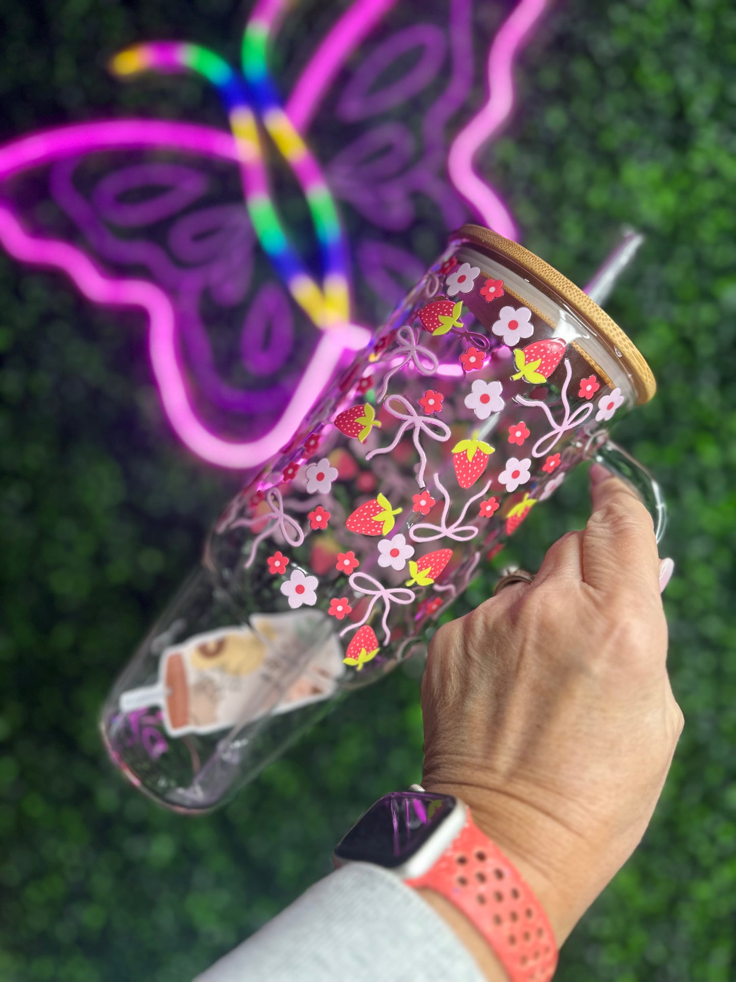 Strawberries & Bows 40oz glass cup with lid & straw
