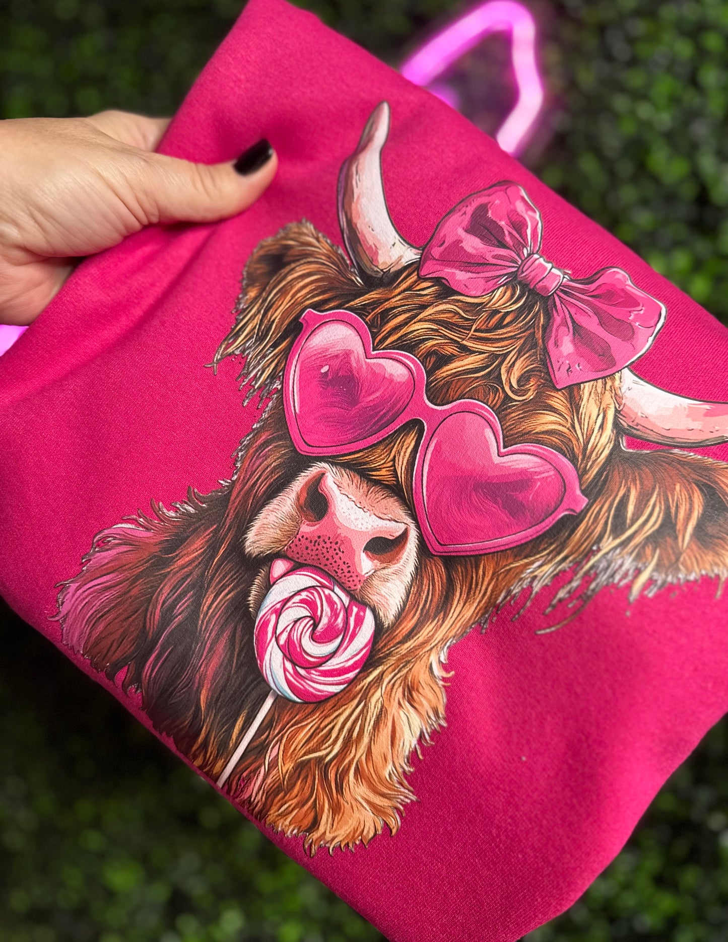 Valentines Highland Cow Sweatshirt, Valentines Day Shirt, Retro Highland Cow Sweatshirt, Valentines Day Croquet Bow sport team