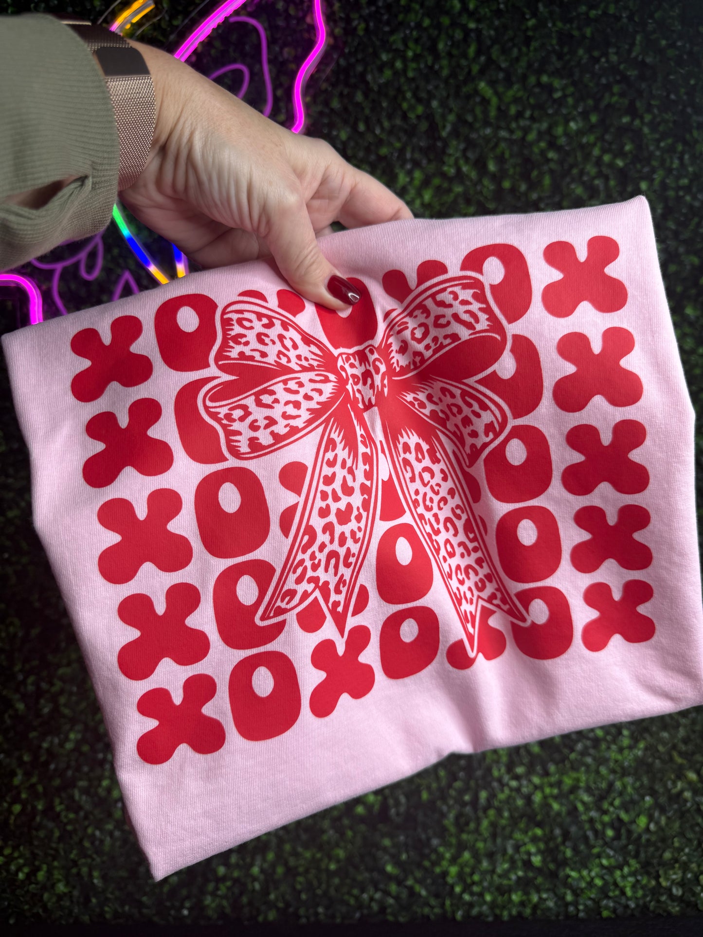 XOXO Croquet Bow heart Comforter Colors Tee