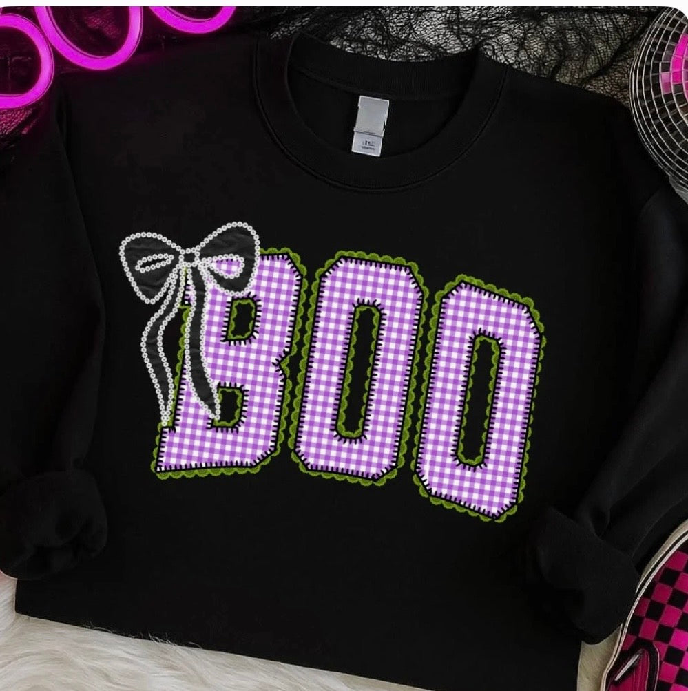 Boo Purple Gingham Halloween Sweatshirt | Gildan Heavy Blend Black Crewneck 👻�