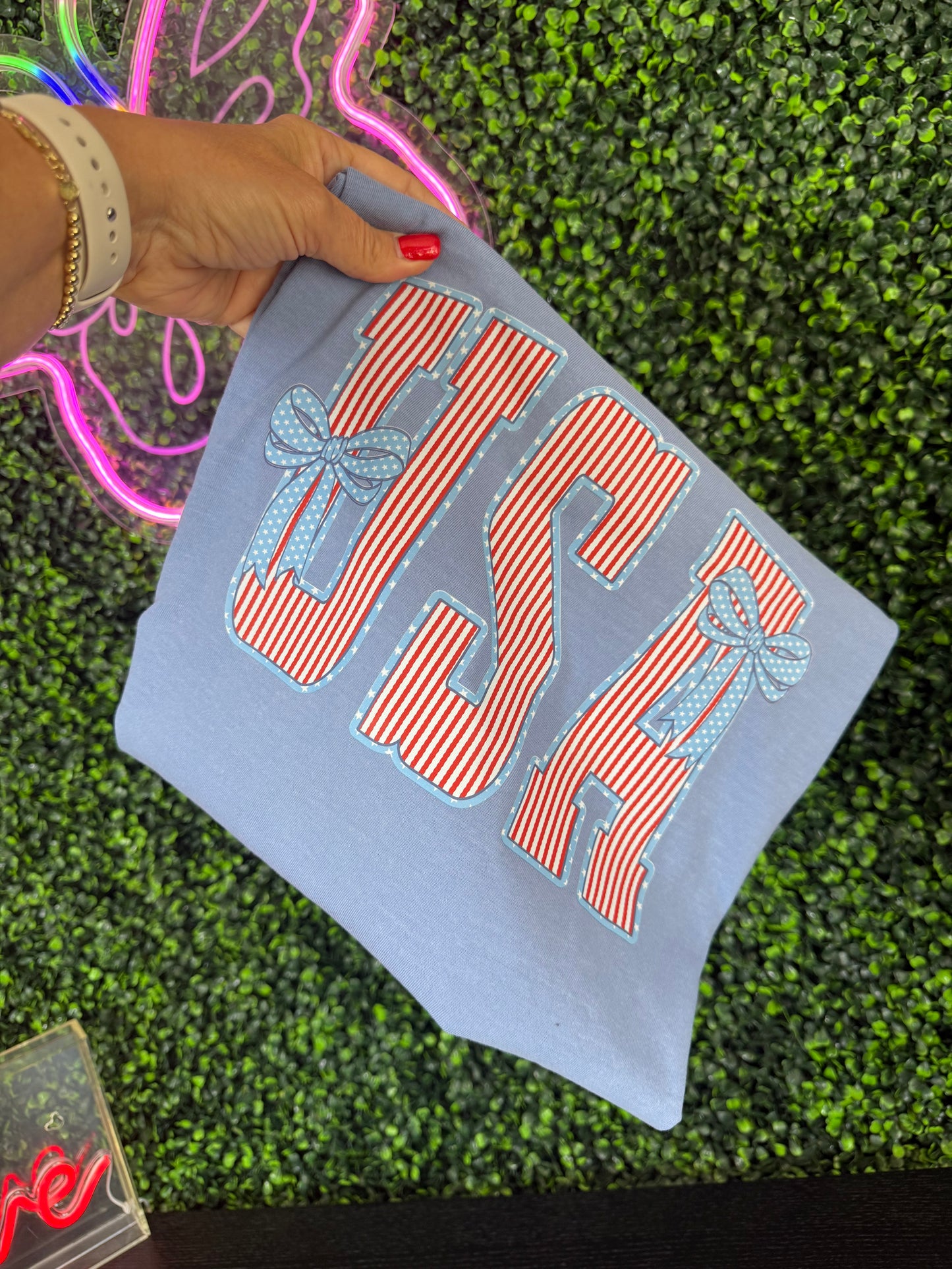 USA Bows & Strips Comfort Colors Tee