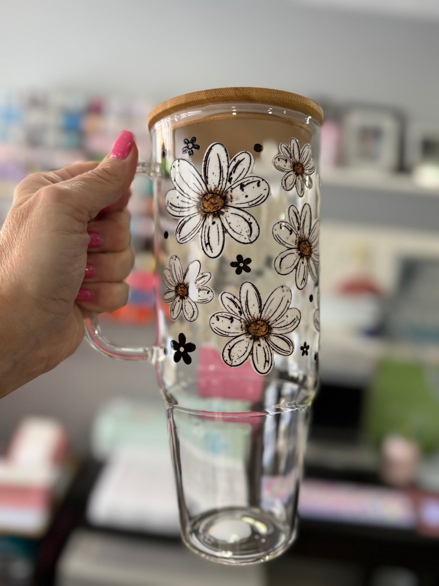 40oz Glass Tumblers with bamboo lid & straw White Floral Flowers