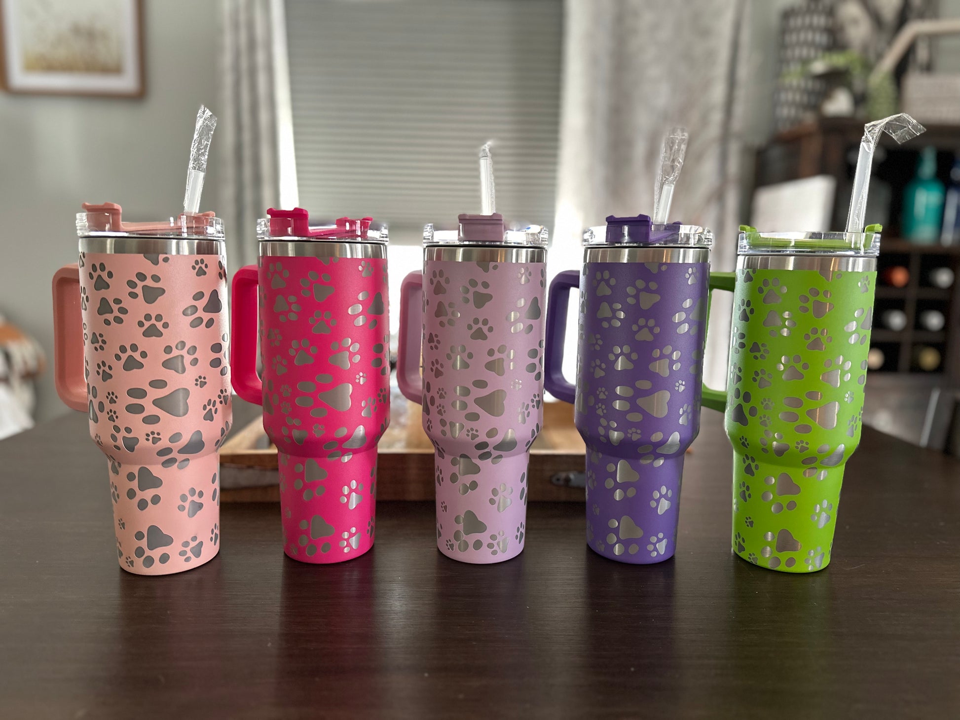 40oz Engraved Paw Print Tumblers - Willow Love Bug Designs 