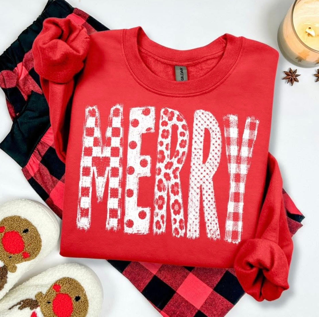 Merry Christmas Red Graphic Sweatshirt | Gildan Heavy Blend Crewneck 🎄❤