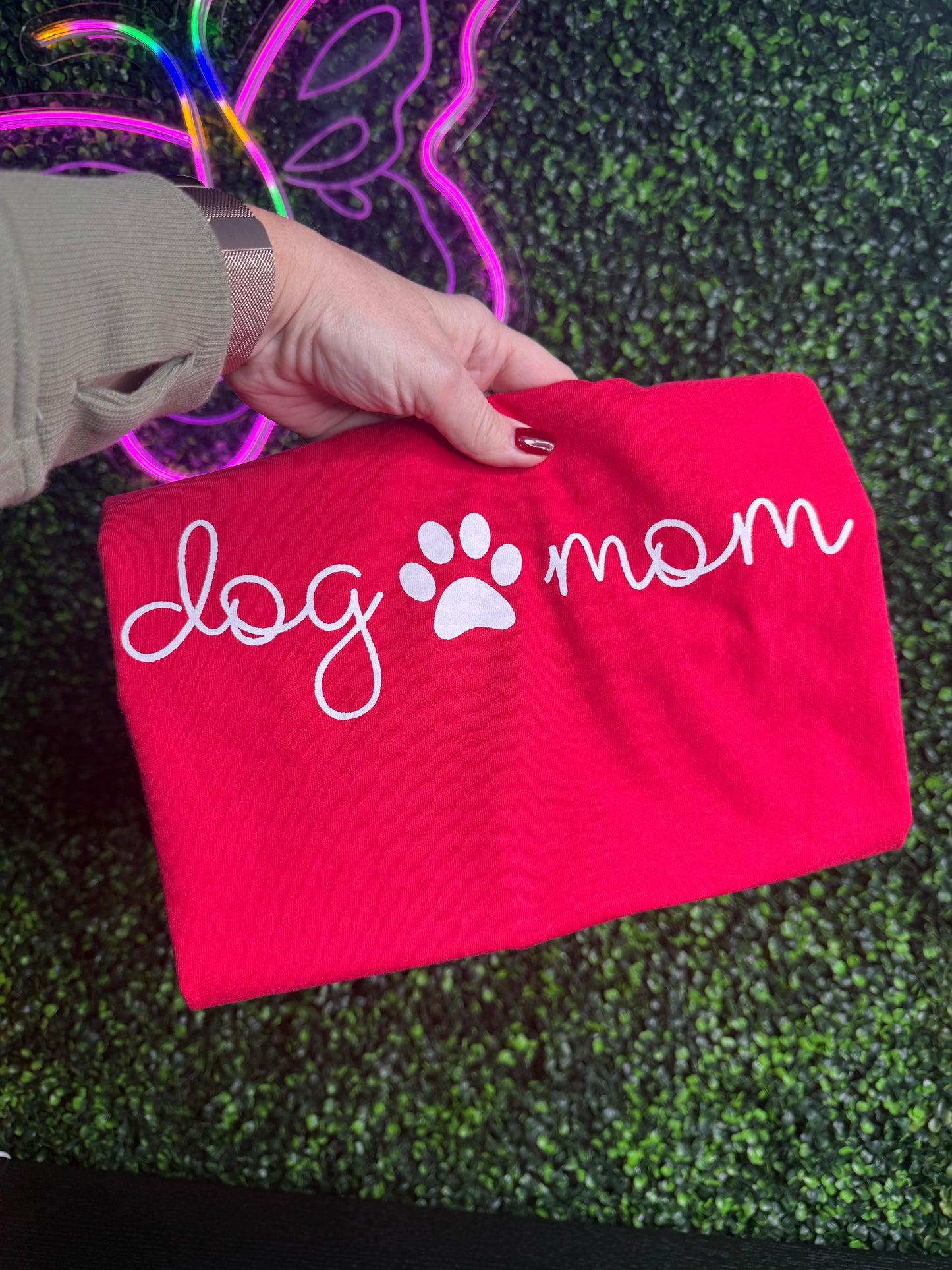 Dog MOM Comfort Colors Tee