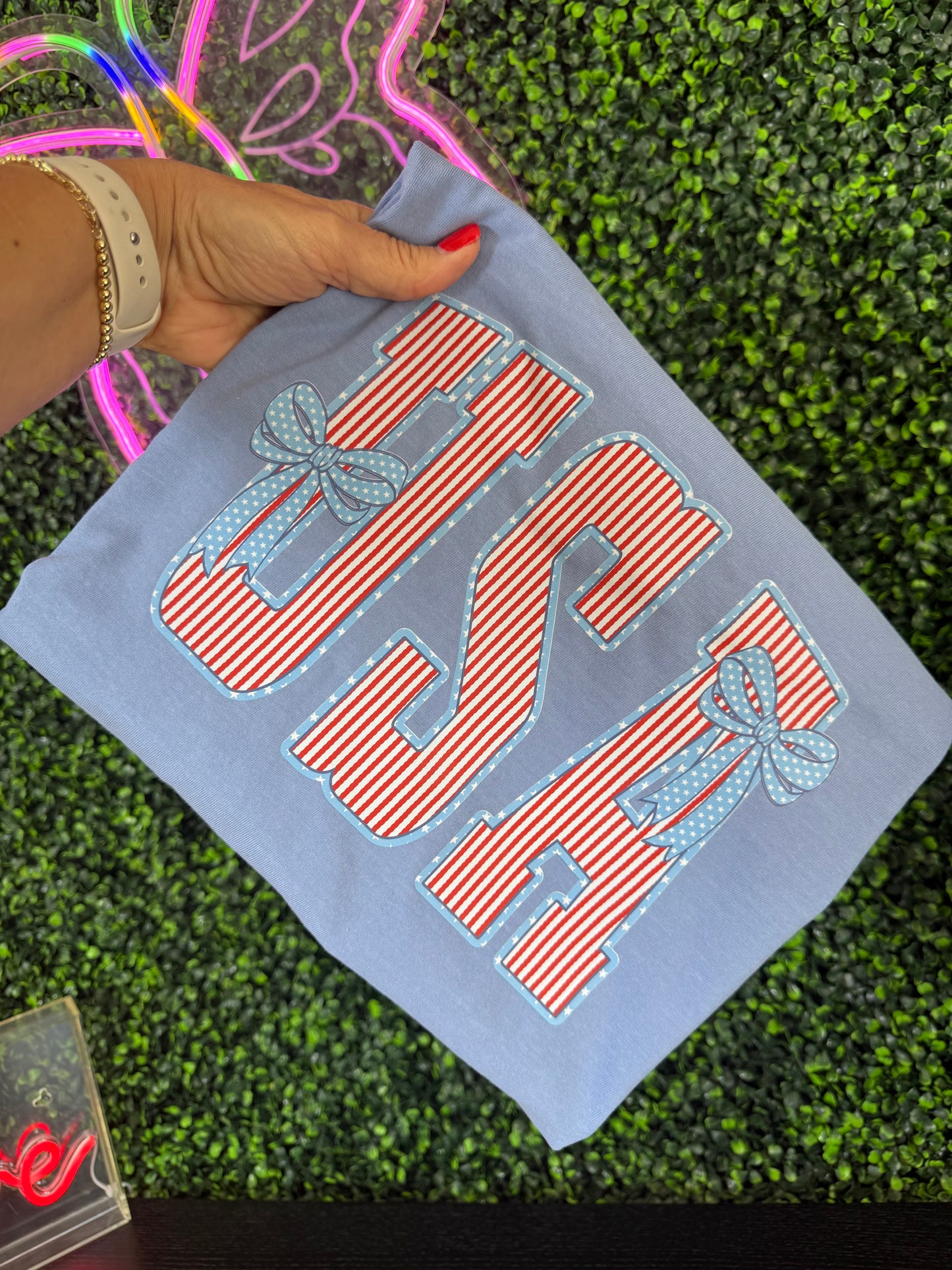 USA Bows & Strips Comfort Colors Tee