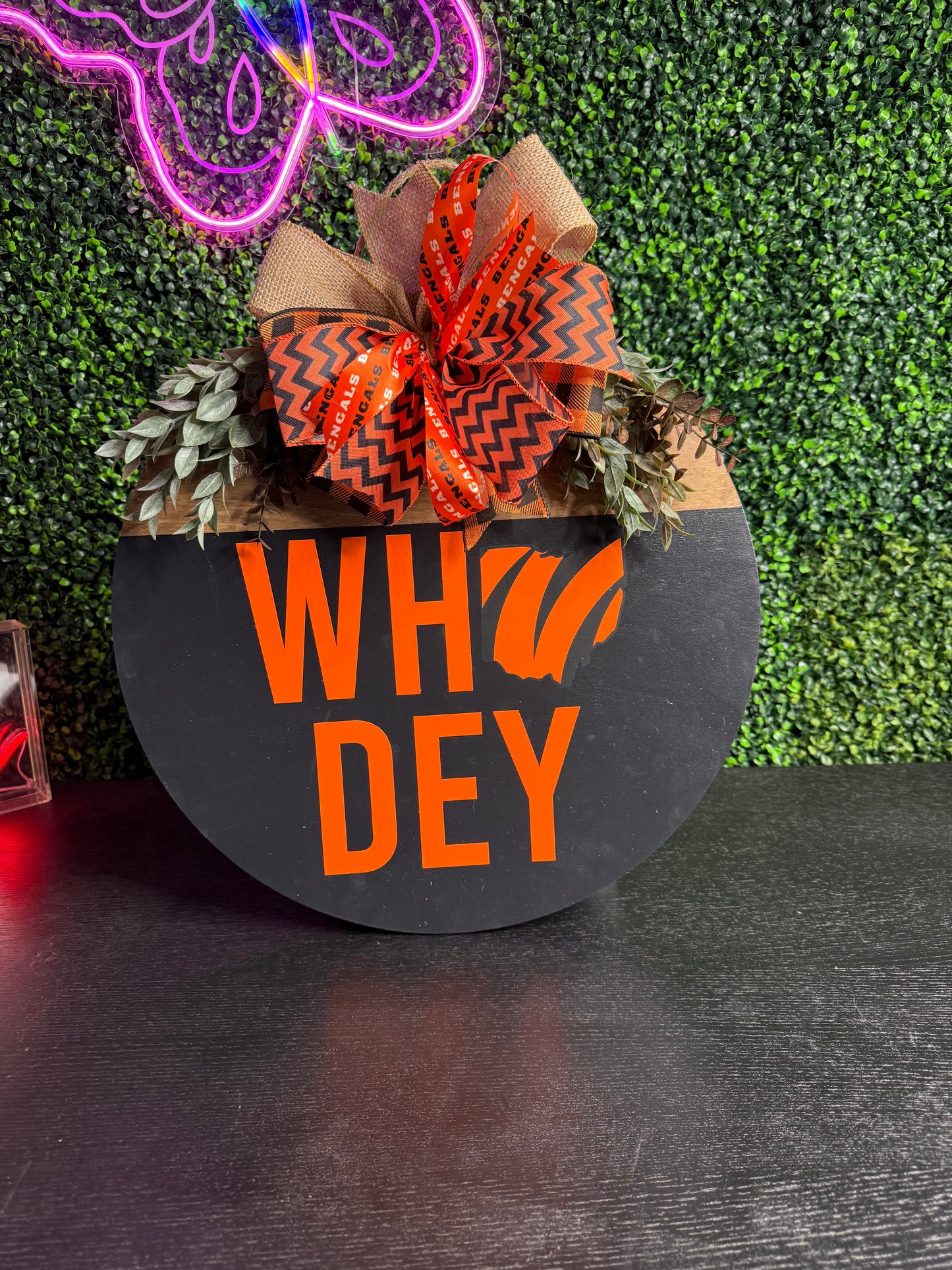 WHO DEY 18”Door Hanger