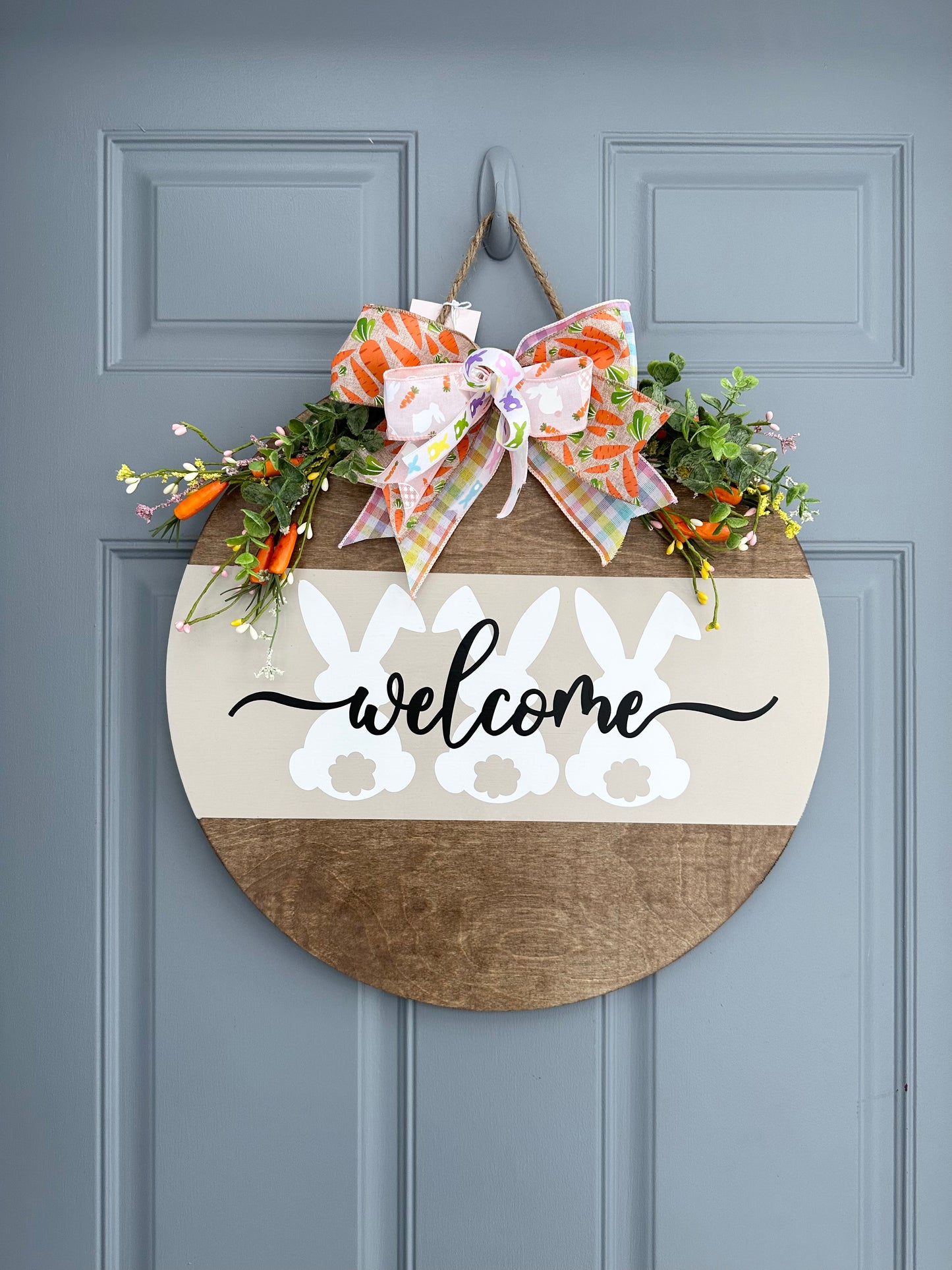Welcome Easter Bunny Door Sign - Willow Love Bug Designs 